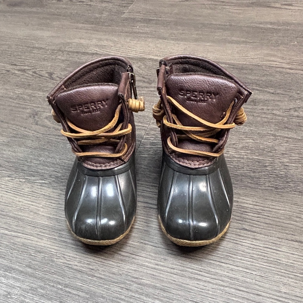 Sperry Dark Brown Girls Sz 8M Saltwater Boots, EUC. - Picture 2 of 11